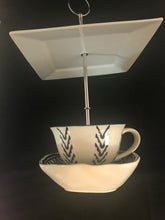 Load image into Gallery viewer, Hanging Bird Feeder (020BF)